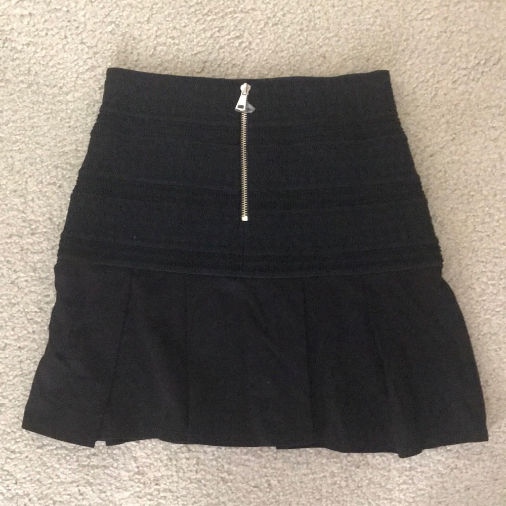 New with tags bebe fit and flare skirt Sz 4 - Picture 3 of 4